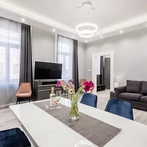 Aparthotel Prime Star Deak Ter Modern Luxury, Budapest