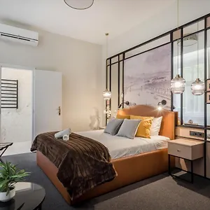 Hotel Astoria Boutique Suites- Location By Bqa, Budapest