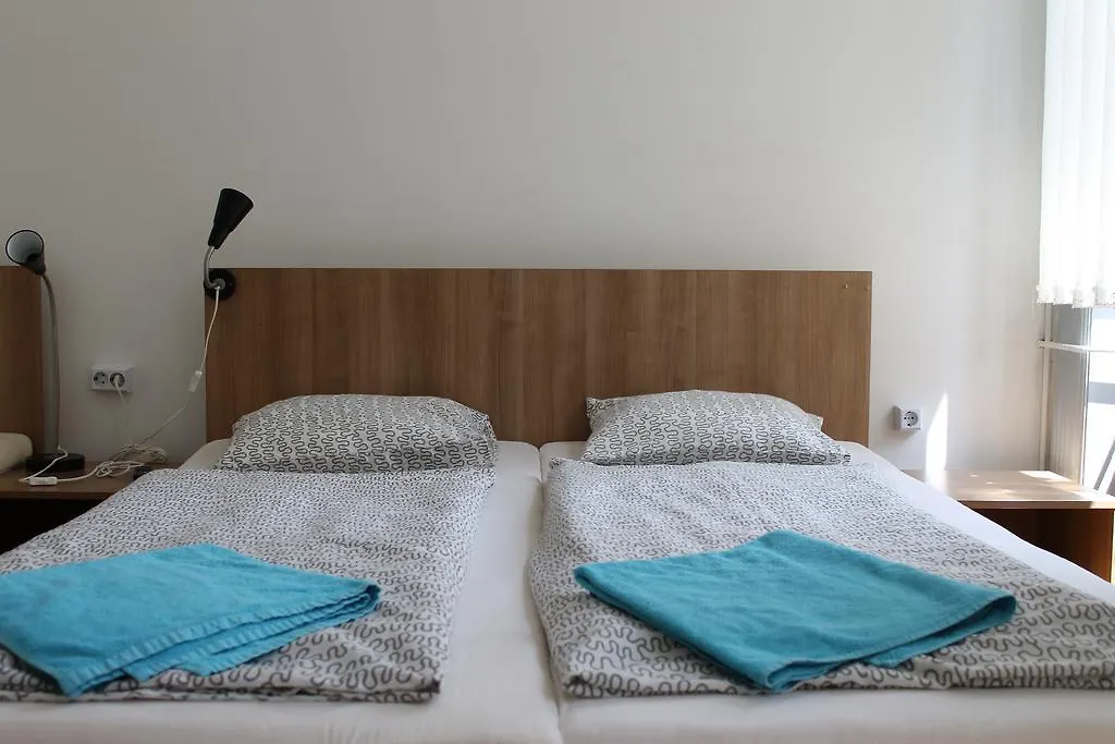 Capital Guesthouse Budapest 3*,  Hungary